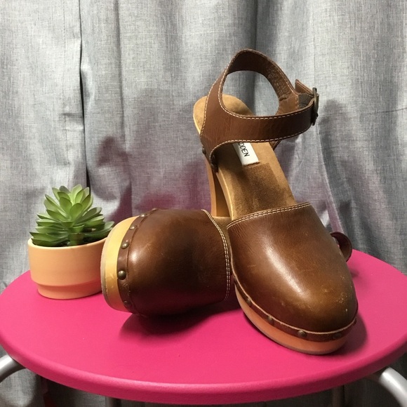 Steve Madden Wooden Heels - Picture 1 of 9